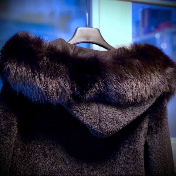 MaxMara alpaca fur hooded coat-BLK T32 rarely worn. Last photo is 4UR reference - Picture 3 of 7